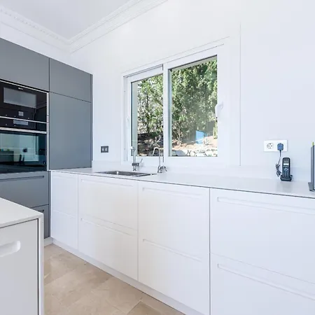 Stunning With Panoramic Views Of The Med Villa *