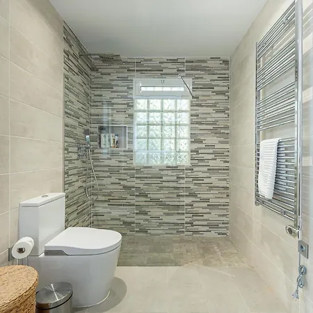 Stunning With Panoramic Views Of The Med *